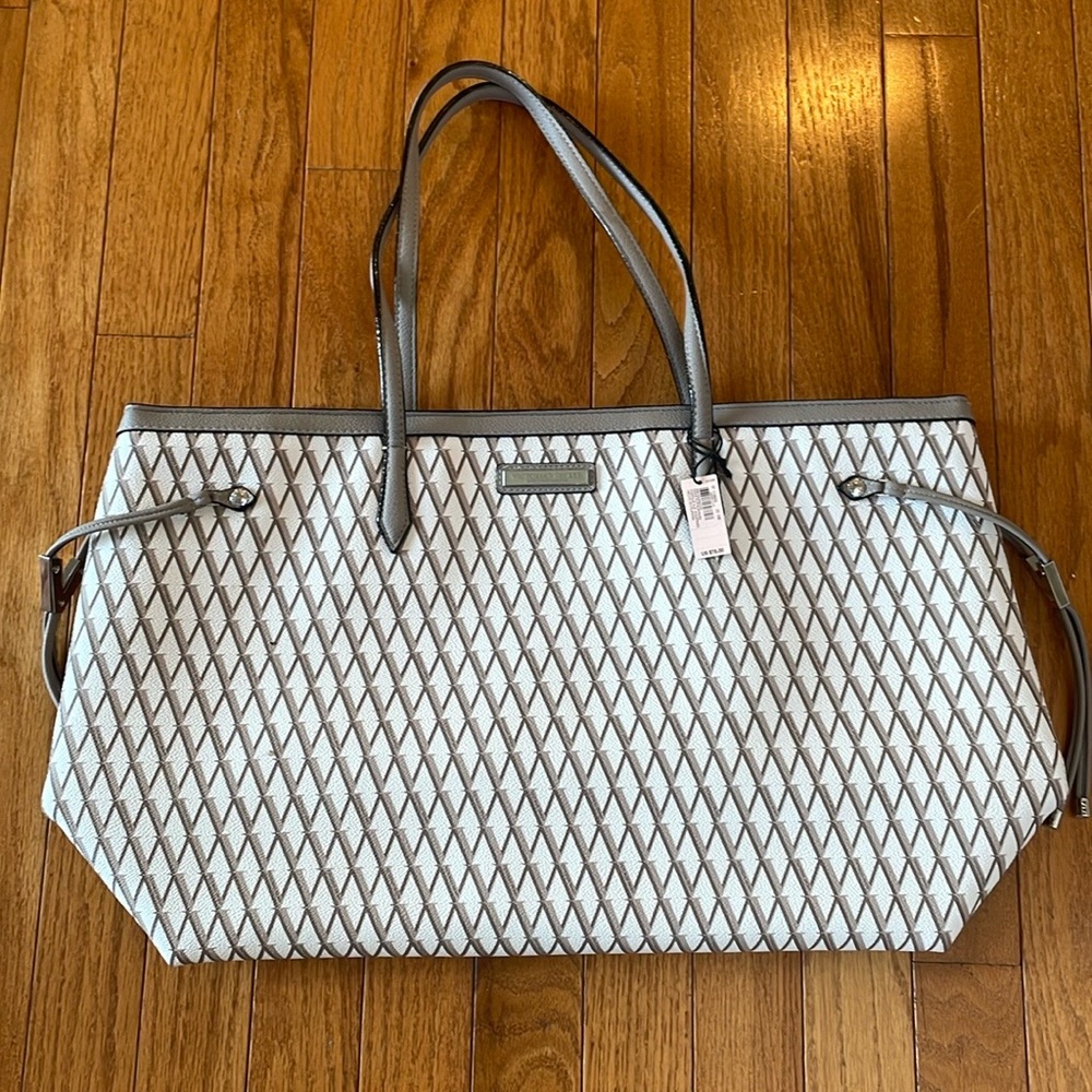 Victoria’s Secret Tote NWT